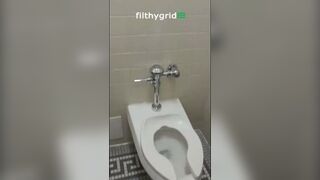 Watch this kinky scat video of a filthy slut getting her pussy drilled in a scat porn video